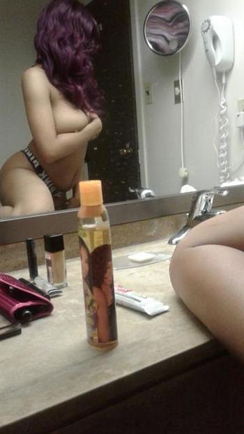 , 23  female escort, Sudbury