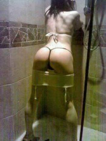 , 24  female escort, Sudbury