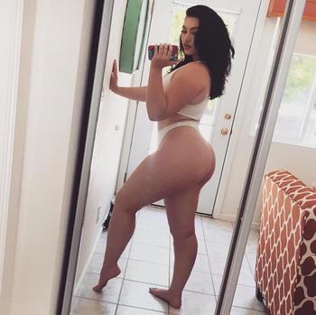 , 24  female escort, Sudbury