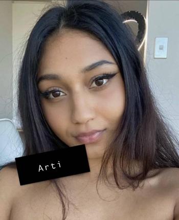 Arti, 20 Indo Canadian female escort, Sudbury